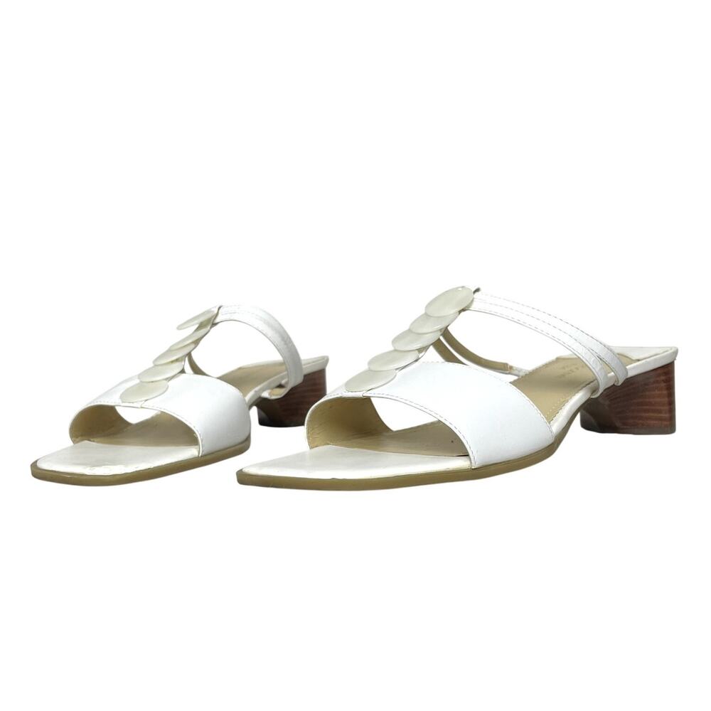 Liz Claiborne White Leather Shell Kitten Heel Sandals Chunky Wooden Size 8.5